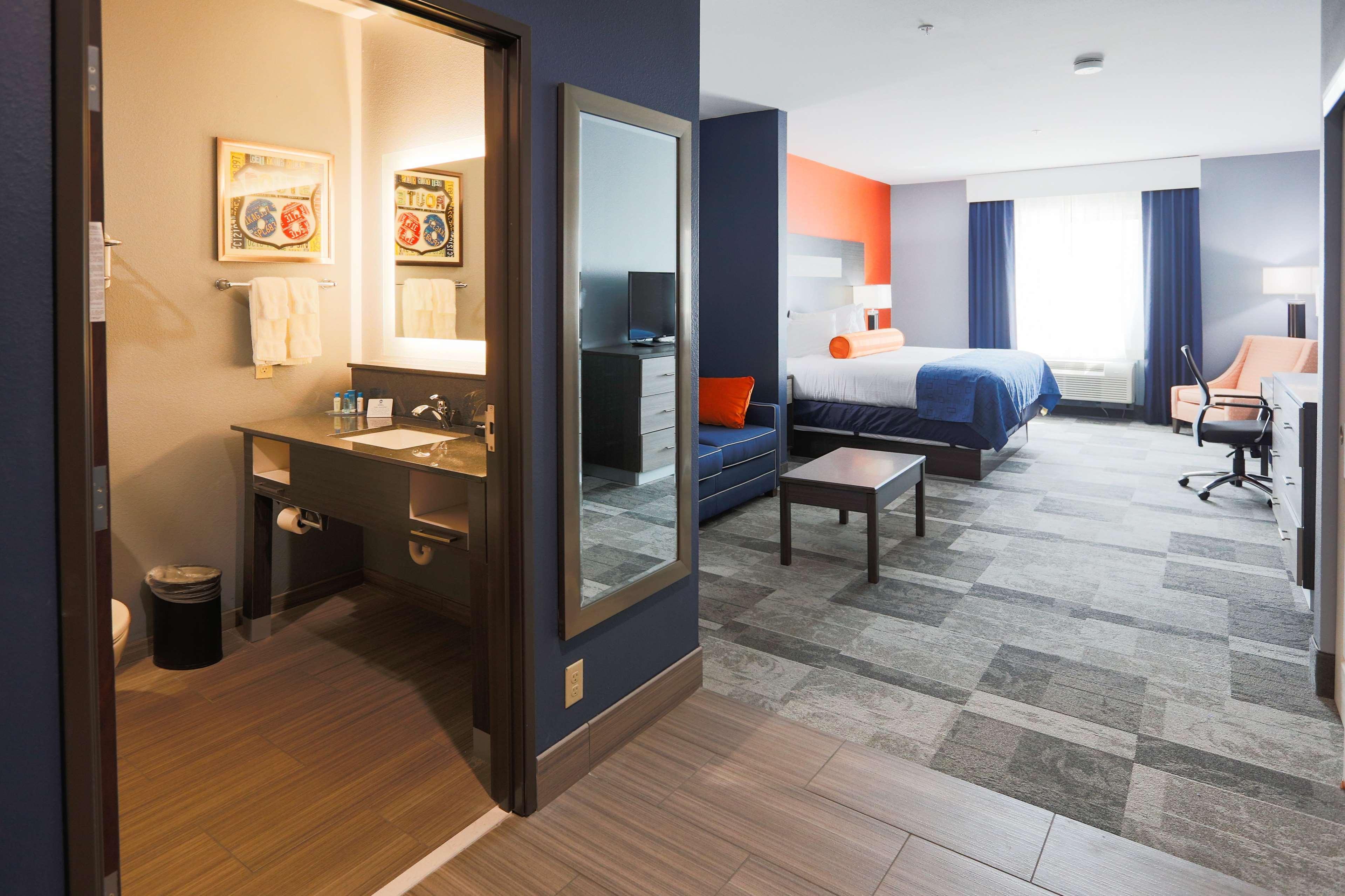 Best Western Plus Wewoka Inn & Suites Ngoại thất bức ảnh