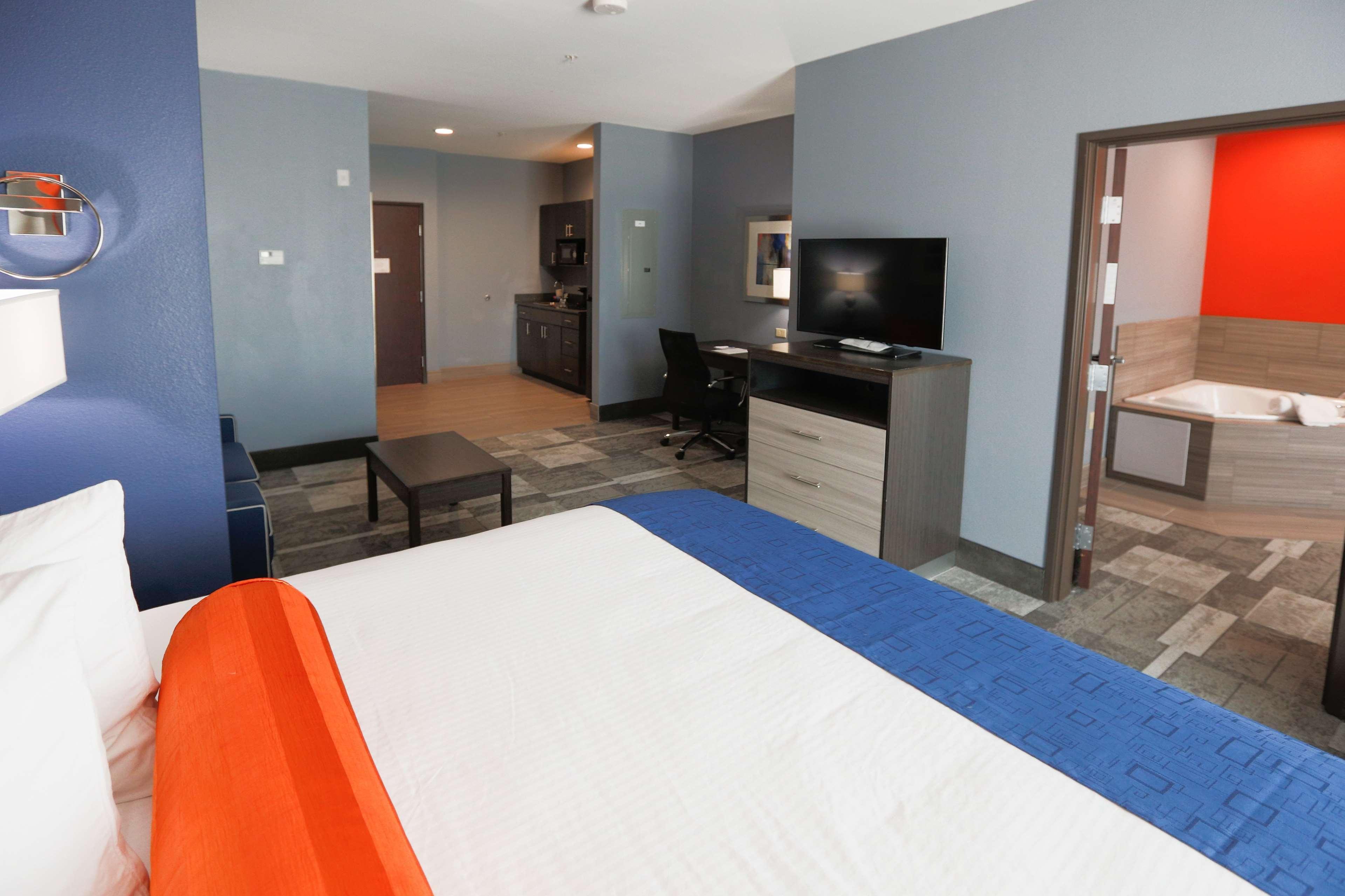 Best Western Plus Wewoka Inn & Suites Ngoại thất bức ảnh