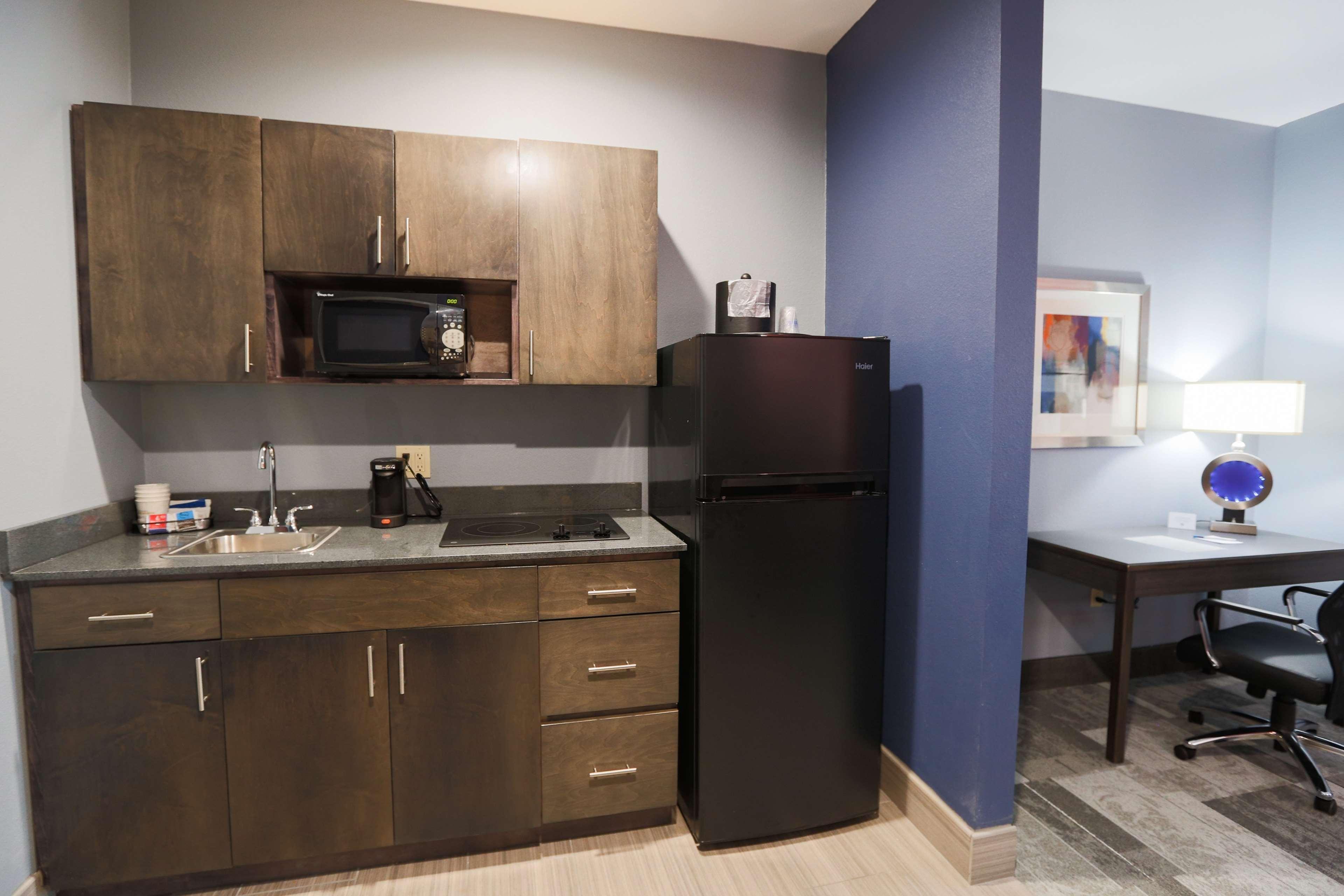 Best Western Plus Wewoka Inn & Suites Ngoại thất bức ảnh