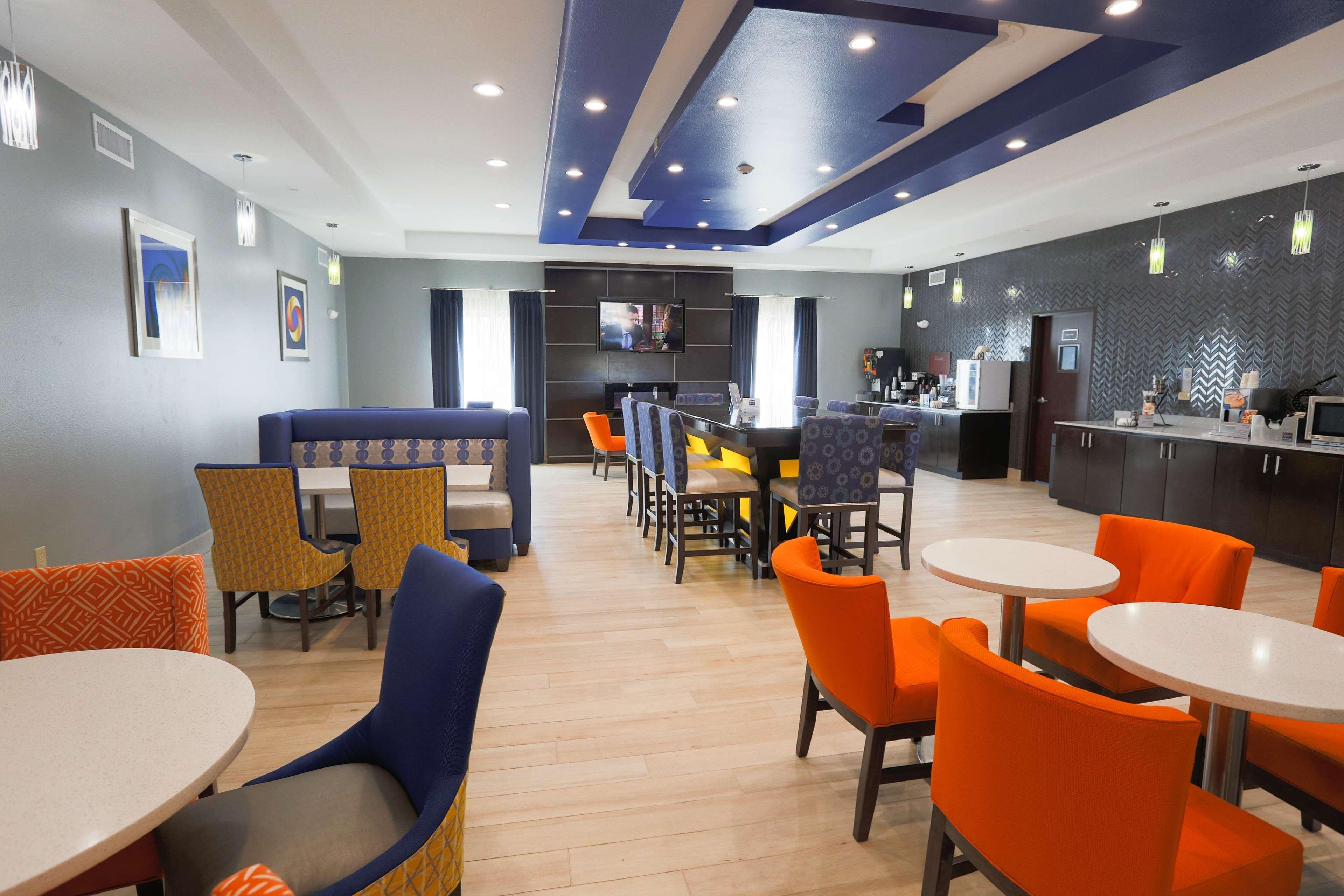 Best Western Plus Wewoka Inn & Suites Ngoại thất bức ảnh