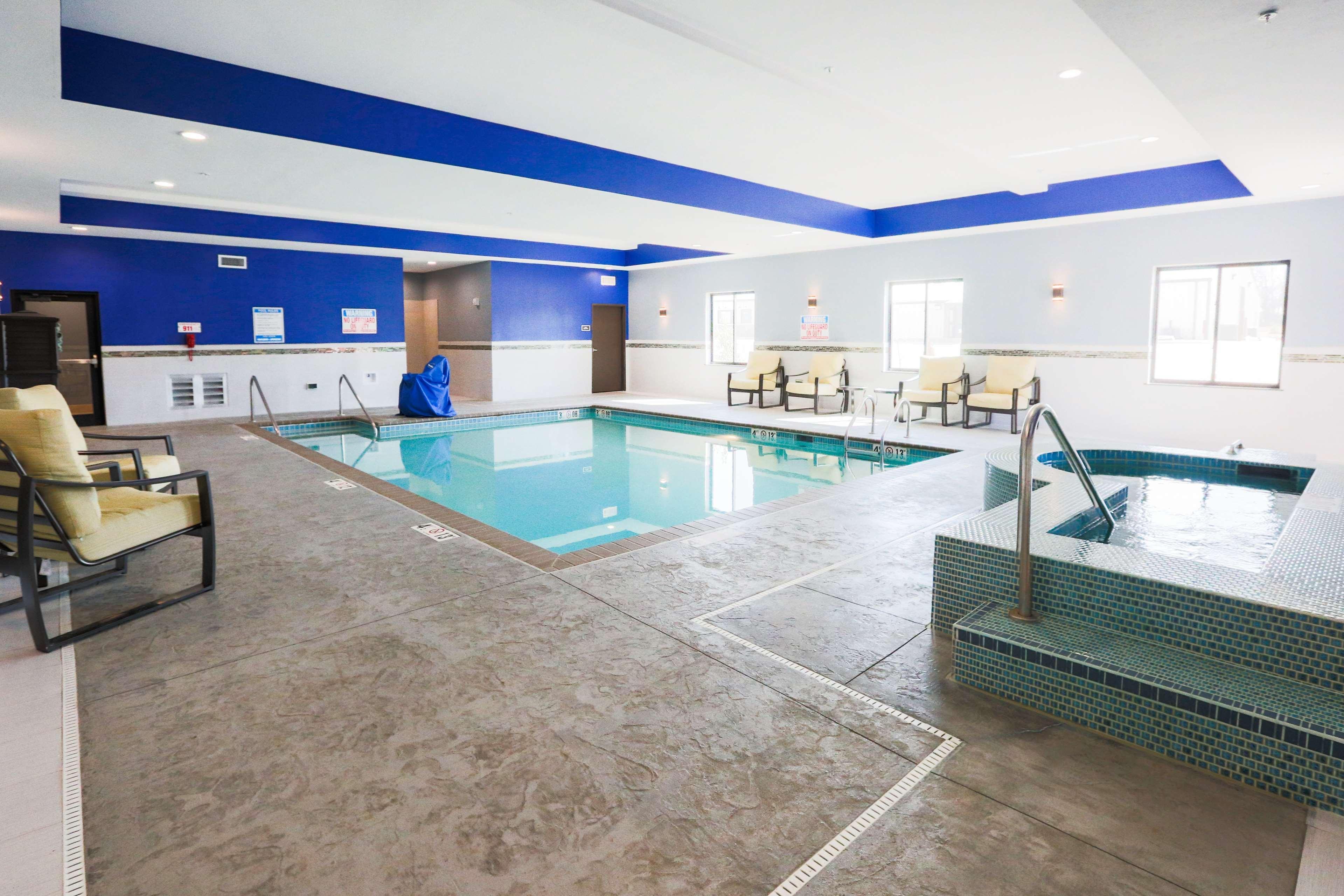 Best Western Plus Wewoka Inn & Suites Ngoại thất bức ảnh