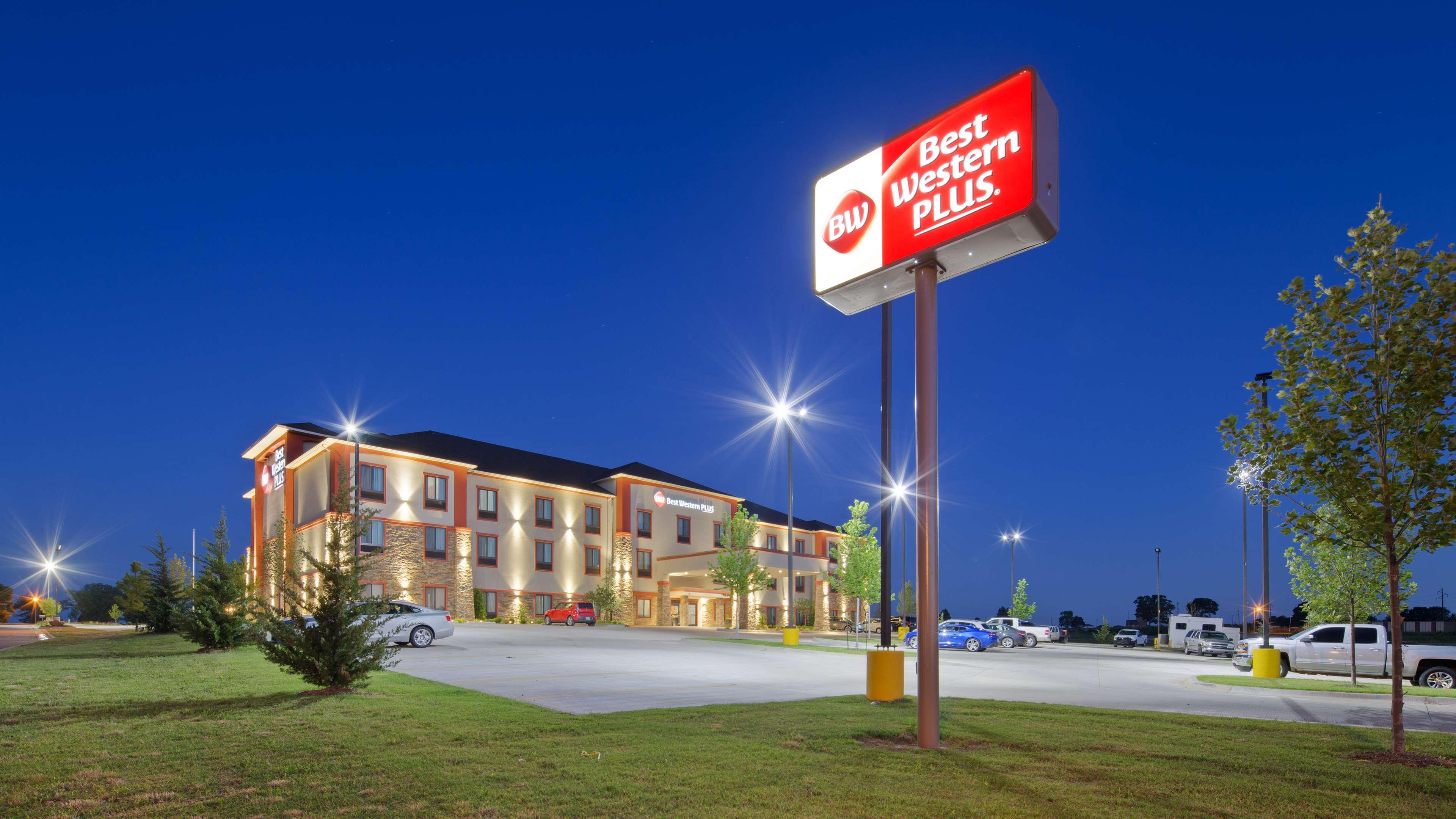 Best Western Plus Wewoka Inn & Suites Ngoại thất bức ảnh